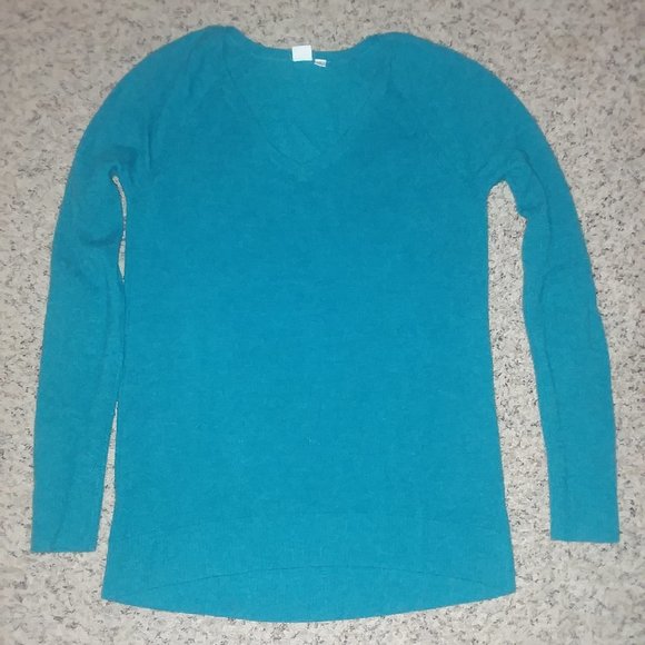 GAP Sweaters - Turquoise Gap V Neck Sweater Size Small Tall